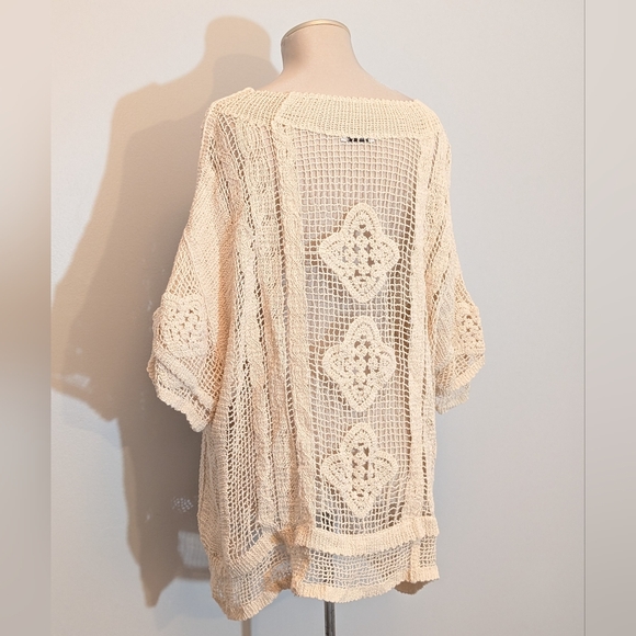 Dex Crochet Beige Beach Cover Up/Top - Picture 3 of 9